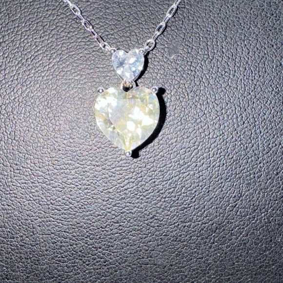14k 3.5ct Canary Heart Necklace - Picture 5 of 11